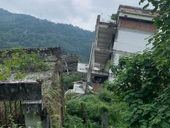 -四川汶川特大地震漩口中学遗址