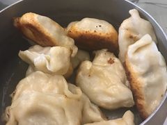 -黄阿姨锅贴大王(万航渡路店)