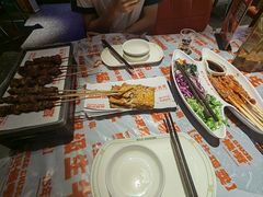 -威记烧嘢·南宁烧烤·超级生牛(绿地店)