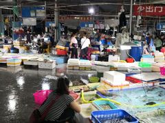 -霞涌市场海鲜摆卖区