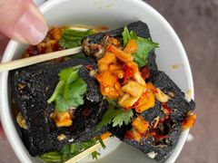 -黑色经典臭豆腐·湖南特产(步行街店)