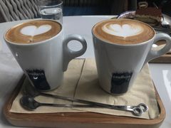 -LAVAZZA拉瓦萨咖啡(中航城君尚购物中心店)