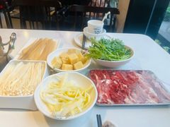 -德林酸菜鱼火锅(南丹店)