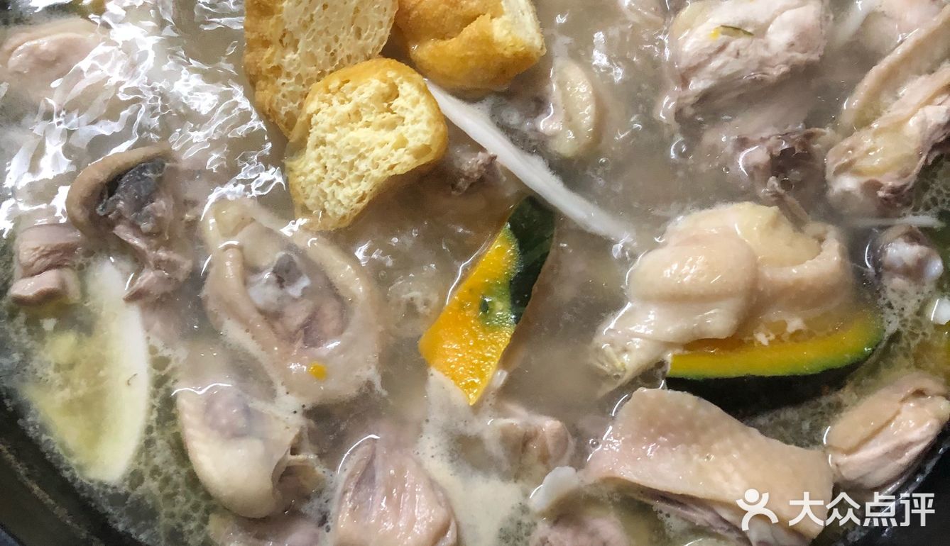 在拿两袋潮汕潮庭的牛肉牛筋丸不要太美啦！