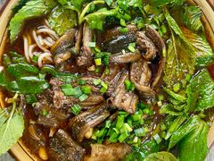 -铭记嘎洒生态鳝鱼(迎春街店)