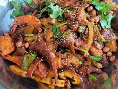 -愉肴麻辣香锅(中山路店)