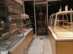 面包甜点陈列柜-爱达乐面包生日蛋糕(温江德昆新天地店)