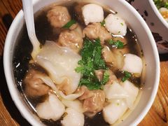 -手劲鱼丸馄饨铺(哈一百店)