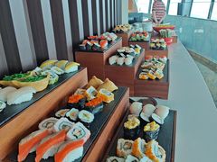 -亚洲国际大酒店·云顶阁旋转自助餐厅