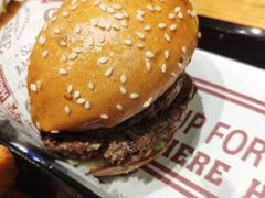 -The Habit Burger Grill 哈比特汉堡(爱琴海店)
