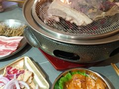 -围炉肉舍•炭烤活鳗•丹东海鲜烤肉(步行街店)