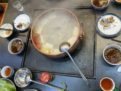 -三锅莊·牦牛肉火锅·香格里拉特色藏餐宴请餐厅(菱角塘路店)