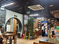 -亮亮面馆(经六路店)