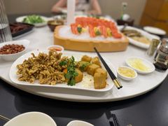 -榕树下海鲜馆(坪山路店)