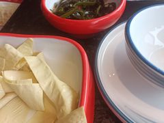 -醉董牛川派鲜肉自选火锅(烟台店)