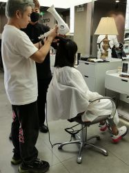 -变画·发型STUDIO