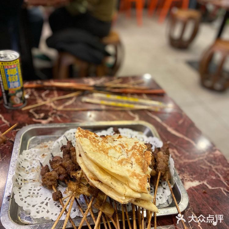 广州探店｜超级好吃的新疆烤羊肉串、烤馕饼