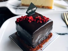 -UNI UNI(环亚凯瑟琳店)