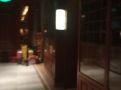 -八府香鸭·啫啫煲(华山路店)