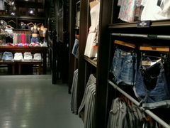 -Hollister(希慎广场店)