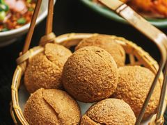 -包整·丝娃娃(一览甲秀楼风景店)