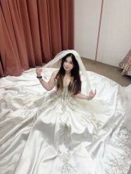 -派丽莫Pellimo原创设计婚纱品牌