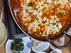 -亲昵春川鸡排(韩国美食街店)