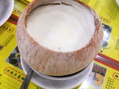 椰皇炖奶-民信老铺(华盖路店)