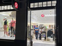-lululemon(比斯特购物村店)