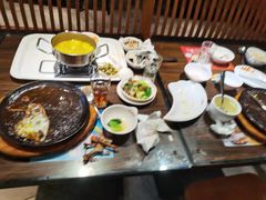 -豪享来中西餐厅(延安东路店)