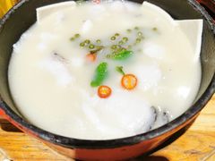 酸汤煮嫩滑鱼片-小大董·烤鸭(五棵松店)