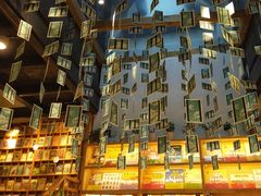 -猫的天空之城概念书店(杭州南宋御街店)