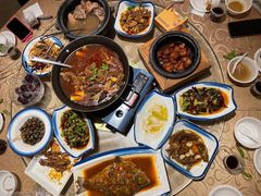 -霄汉牛三鲜湖北砂锅菜(万松园2店)