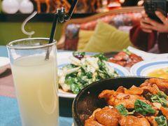 -孔雀裡融合餐厅