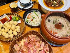 -老滇山寨•云南特色菜•地方菜•民族风情歌舞表演(金碧店)