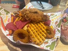 -Famous肥猫墨西哥音乐餐吧(五棵松华熙LIVE店)