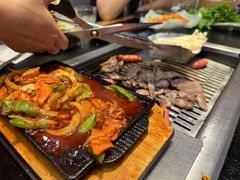 -臻牛烤肉