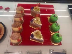 -Salon de The de Joel Robuchon(外滩18号店)