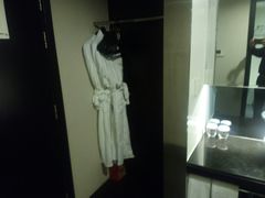 -桔子酒店(上海西藏北路地铁站店)