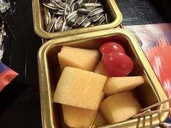 -何师烧烤·小龙虾·江湖川菜·精酿啤酒(中铁西城店)