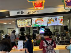 -麦当劳(假日广场店)