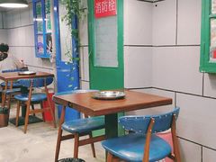 大堂-超越炭火牛蛙火锅鸡(河东店)