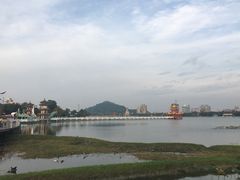 -龙虎塔