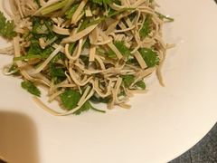 -鲁菜根·泰安菜(万达店)