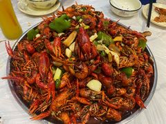 秘制辣卤小龙虾-辣螃铠盆盆蟹大排档(总店)