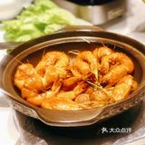 秉承传统理念与更新的理念，粤菜依然在精彩纷呈的