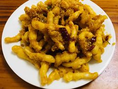 炸鱿鱼条-天伦海鲜·老味道·青岛菜(栈桥天主教堂店)