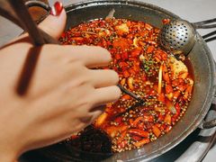 -吃城都·鱼蛙火锅(西玉龙街店)