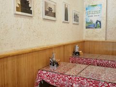 -秦香陕西食府(华贸天地店)