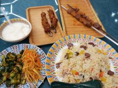 -乡村馕坑肉·烧烤·新疆菜·本地人更爱吃(阿勒泰首店)